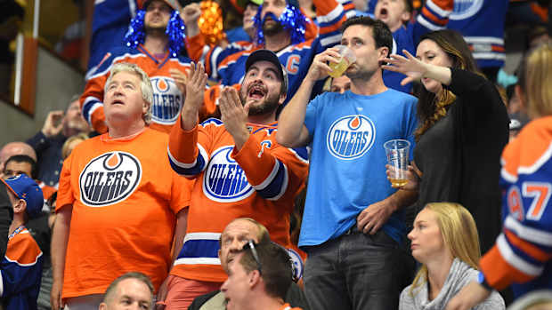 edmonton-oilers-playoffs-bathrooms-public-urination.jpg